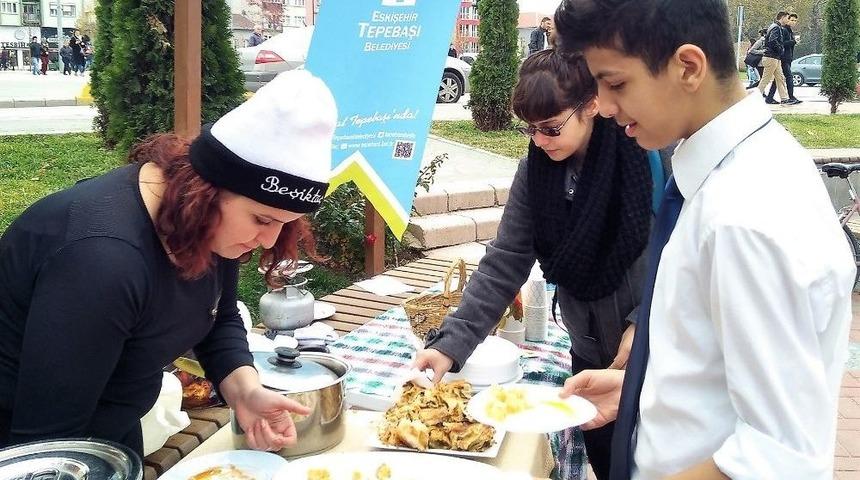 Tepebaşı&rsquo;nda Takas Pazarına Yoğun İlgi
