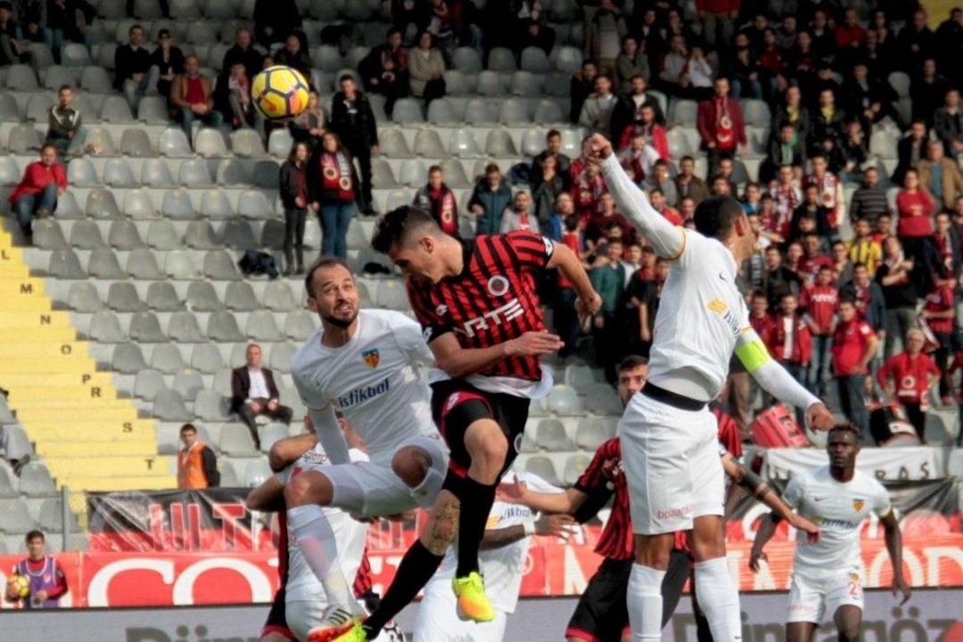 S&uuml;per Lig: Ge&ccedil;lerbirliği: 1 - Kayserispor: 1 (ilk Yarı)