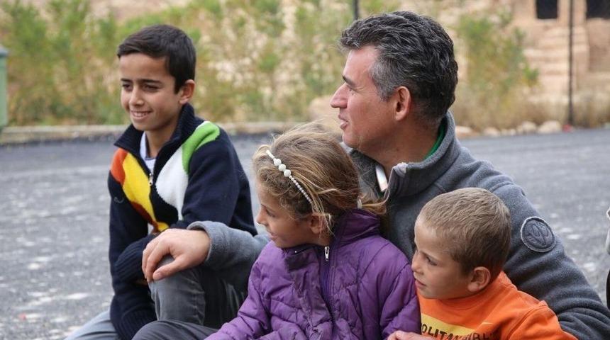 &Ccedil;ocuklar Feyzioğlu&rsquo;nu Mardin&rsquo;den Şarkılarla Uğurladı