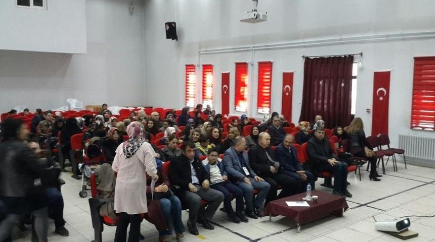 Kişisel Gelişim Uzmanı Saygın&rsquo;dan Etkili İletişim Semineri