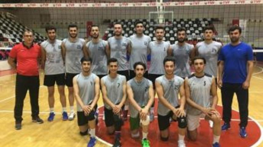 Malatya B&uuml;y&uuml;kşehir Belediyespor Voleybol Takımı 3-0 Mağlup Oldu