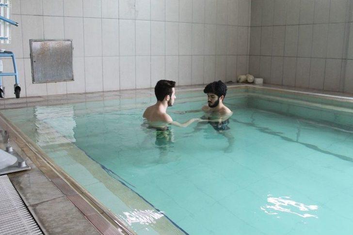 (özel Haber) Termal Suyla Uygulanan Hidroterapi Yöntemi Felçli Hastaların Umudu Oldu G5