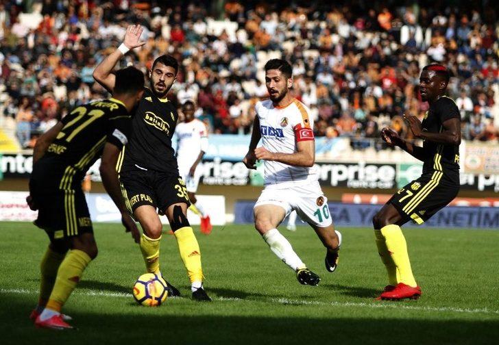Süper Lig: Alanyaspor: - Evkur Yeni Malatyaspor: (ilk Yarı) G3