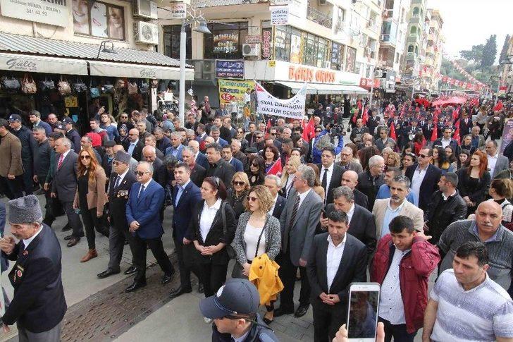 Bayraklı Şehitler İçin Yürüdü G1