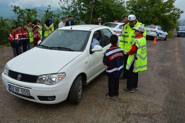 Ordu’da Öğrenciler Trafik Denetimi Yaptı