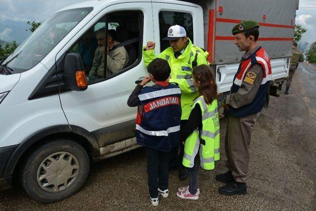 Ordu’da Öğrenciler Trafik Denetimi Yaptı