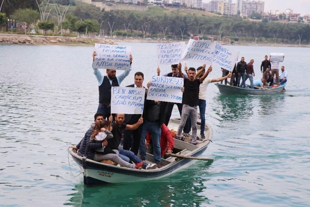 G&ouml;l&uuml;n Ortasında &rsquo;bici Bici&rsquo; Eylemi