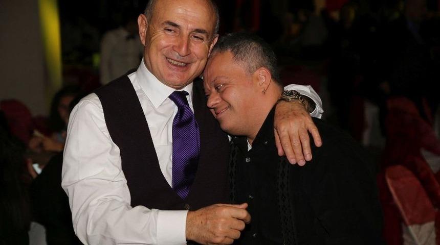 Başkan Akg&uuml;n: "engelleri Sevgiyle Aşmak &Ouml;ncelikli G&ouml;revimiz Olacaktır"