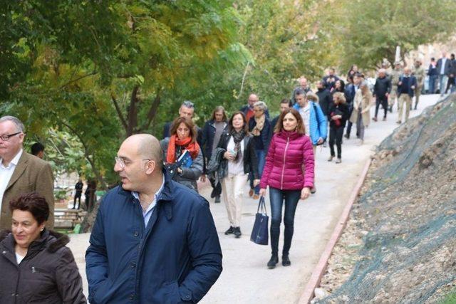 24 &Uuml;lkenin B&uuml;y&uuml;kel&ccedil;isi Rumkale&rsquo;de 2