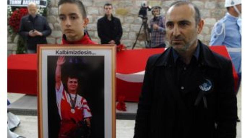 (&ouml;zel Haber) Valerios Leonidis: "d&uuml;nya İ&ccedil;in B&uuml;y&uuml;k Kayıp"