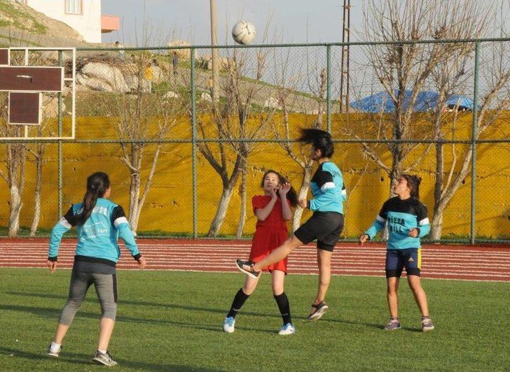 Ön Yargıları Yıktılar, Hedefleri Milli Takım G4