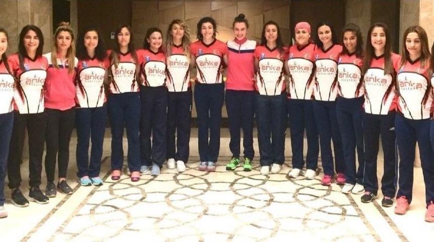 Hokeyin Sultanları Rekora Koşuyor