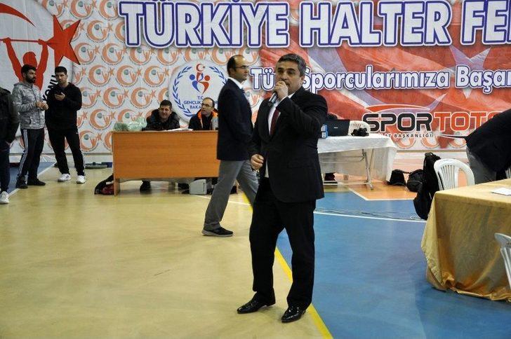 Türkiye’nin Yıldız Haltercileri Simav’da Yarışıyor G4