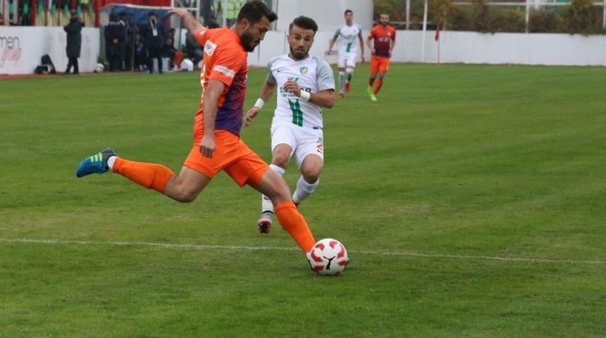 Amed Sportif Faaliyetler, Evinde Vuruldu