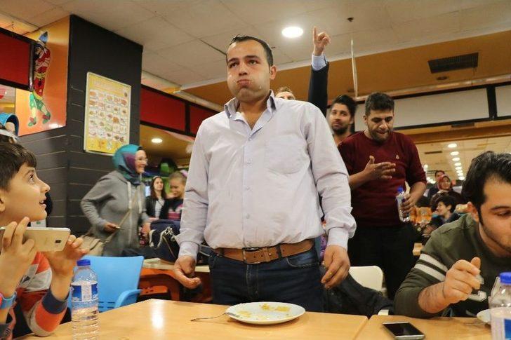 Gaziantep’te Baklava Yeme Yarışması G5