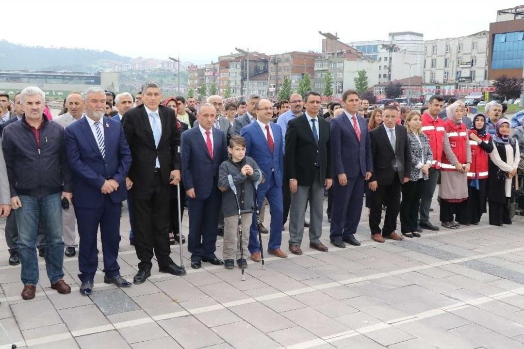 Engelliler Haftası &Ccedil;ocukların G&ouml;sterileriyle Kutlandı