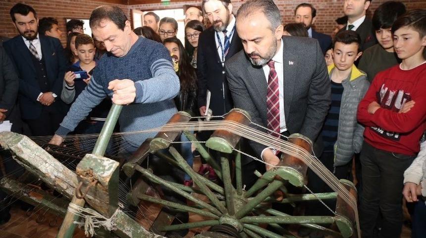 Bursa İpeği Dünyaya Açılıyor