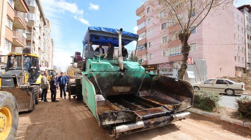 Beyşehir Belediyesi&rsquo;nden Sıcak Asfalt Atağı