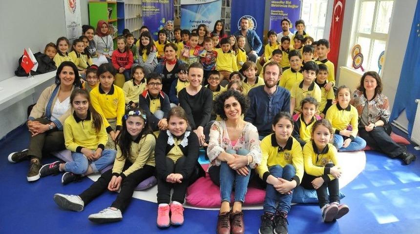 &Ccedil;ocuklara Avrupa Masalları Anlatıldı