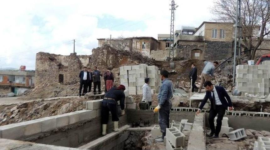 Musabeyli’de Fakir Ailelerin Barınma Problemleri Çözülüyor