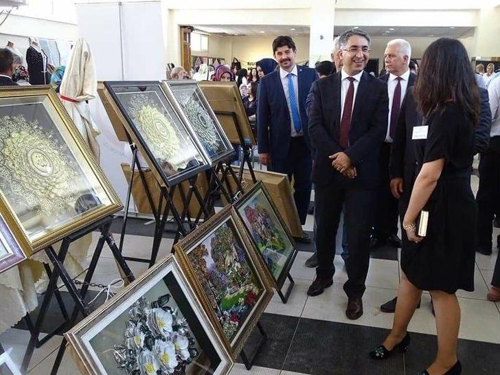 Havran Halk Eğitimi Merkezi Geleneksel Karma El Sanatları Sergisi Açıldı G3