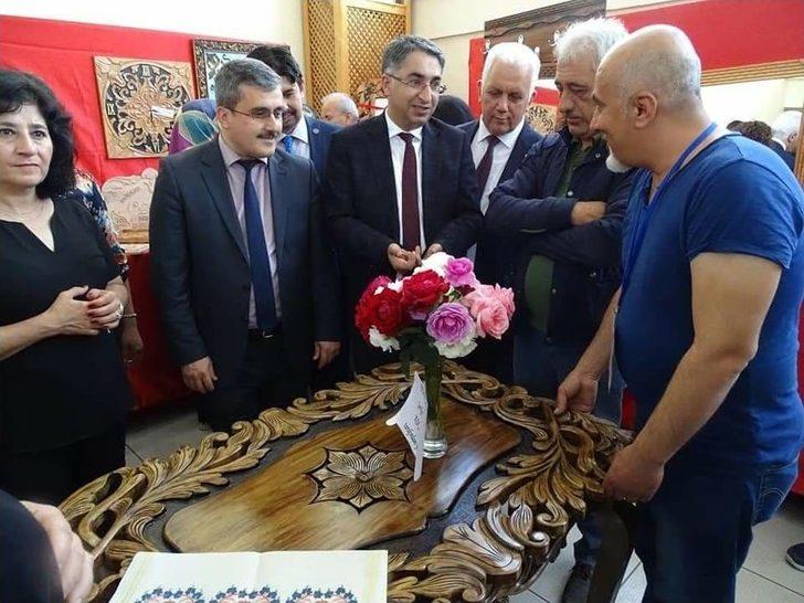 Havran Halk Eğitimi Merkezi Geleneksel Karma El Sanatları Sergisi Açıldı G4
