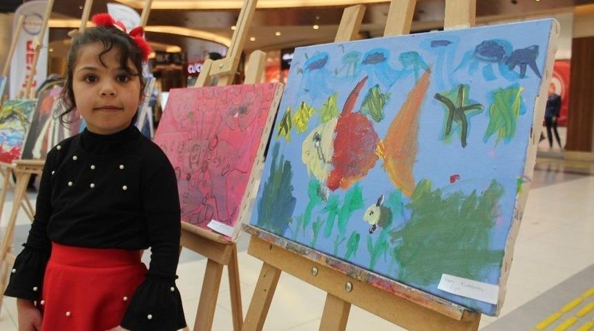 Miniklerin Resim Sergisi Açıldı