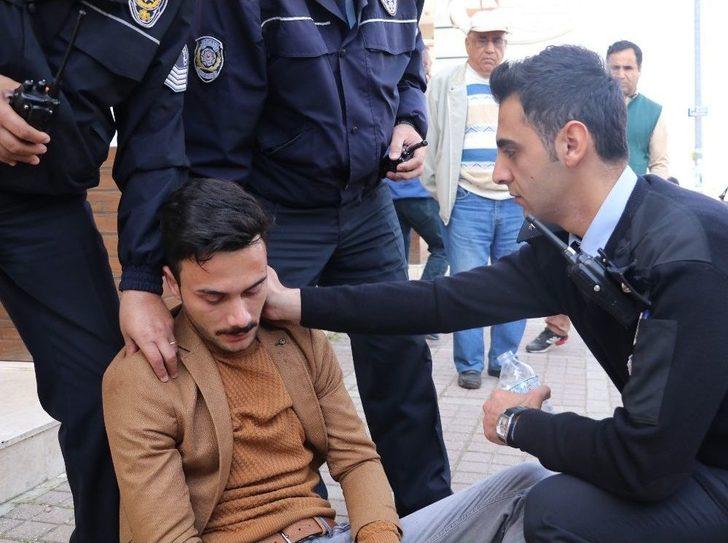 Polis, İntihara Kalkışan Genci "kübra’ya Gerek Yok, Biz Seni Seviyoruz" Diye Teselli Etti G4