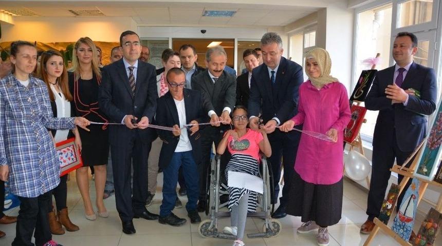 19 Mayıs&rsquo;ta &ldquo;engelleri Aşan Resim Sergisi"