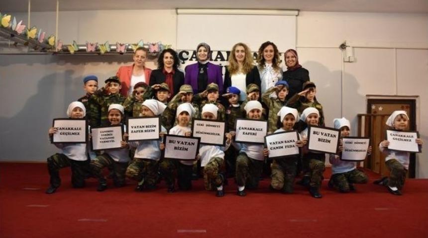 Minikler &Ccedil;anakkale Şehitlerini Andı