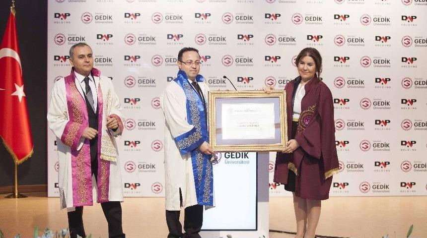 Dap Holding Y&ouml;netim Kurulu Başkanı Ziya Yılmaz&rsquo;a &ldquo;fahri Doktora&rdquo; Unvanı Verildi