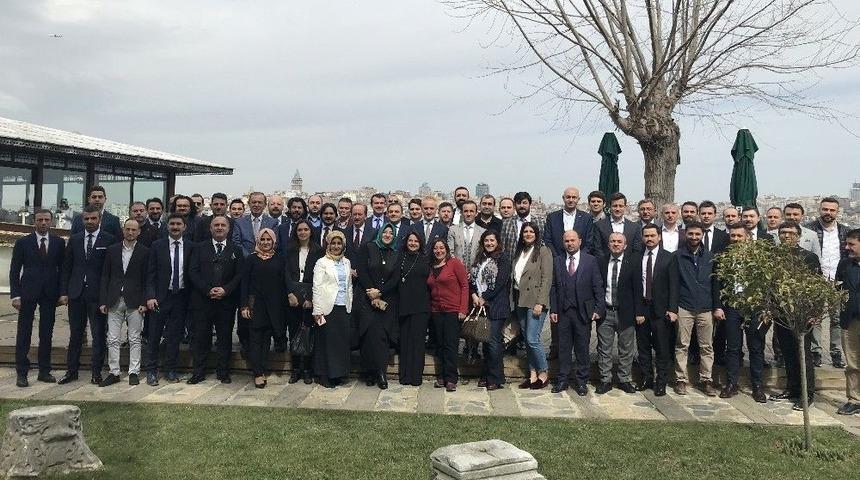 &Ouml;zel Kalem M&uuml;d&uuml;rleri Akademisi İlk Mezunlarını Verdi