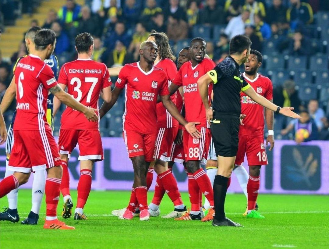 S&uuml;per Lig: Fenerbah&ccedil;e: - Sivasspor: (ma&ccedil; Devam Ediyor)