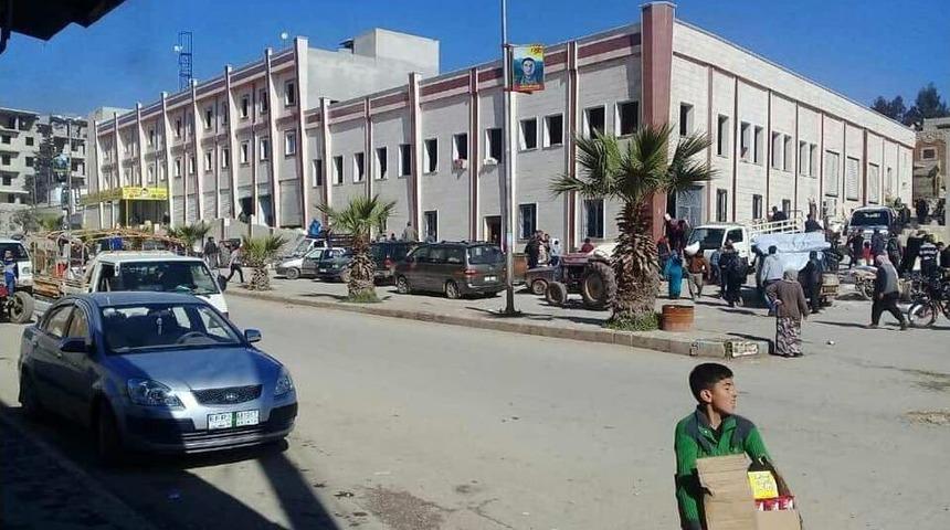 Afrin&rsquo;de Halk Pyd&rsquo;nin Gıda Deposunu Bastı