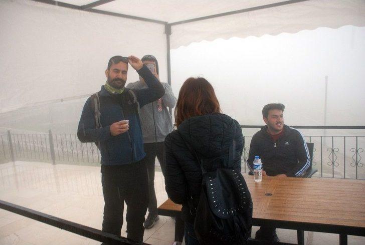 Tokat’ta Uluslararası Yamaç Paraşütü Yarışmasına Yağmur Engeli G1