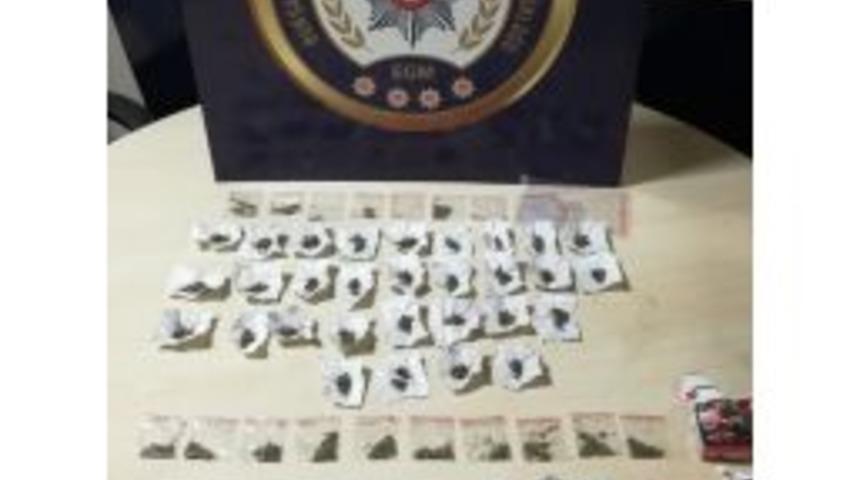 Bursa&rsquo;da Uyuşturucu Operasyonu: 8 G&ouml;zaltı