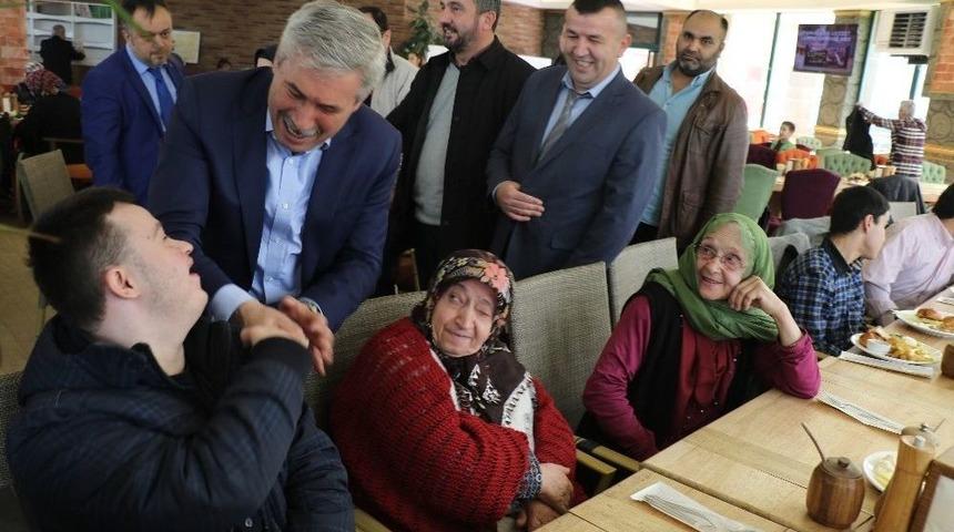 Başkan Yılmaz, Engelliler İle Bir Araya Geldi