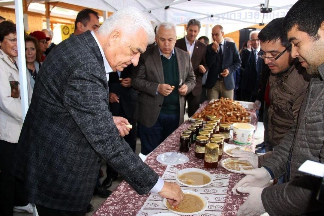 G&ouml;kova&rsquo;da Susam Ve Bal Şenliği