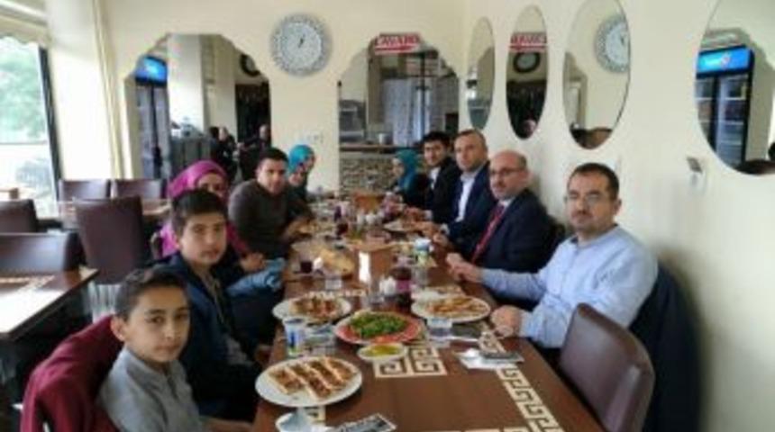 M&uuml;d&uuml;r İlhan Cebeci: Zeka Oyunları Beyin Gelişiminde &Ouml;nemli Rol Oynuyor