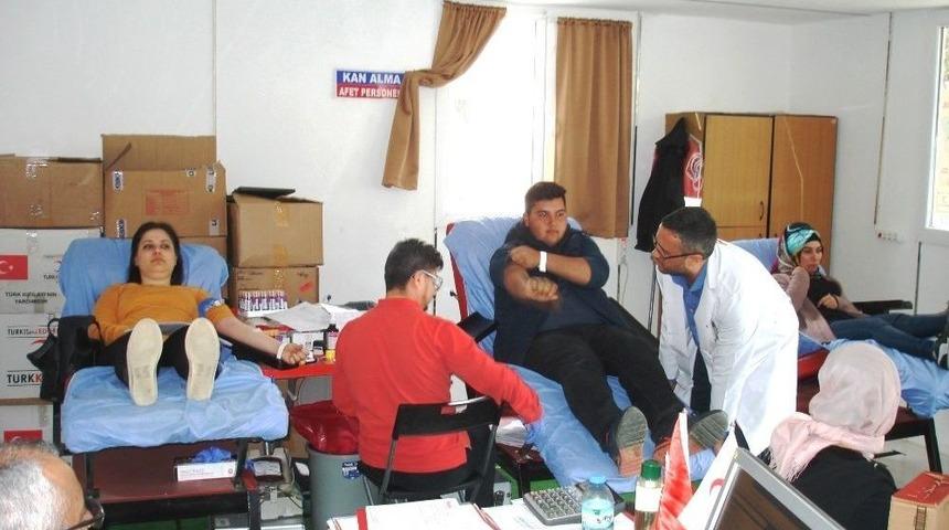 Sarıg&ouml;l&rsquo;de 70 &Uuml;nite Kan Toplandı