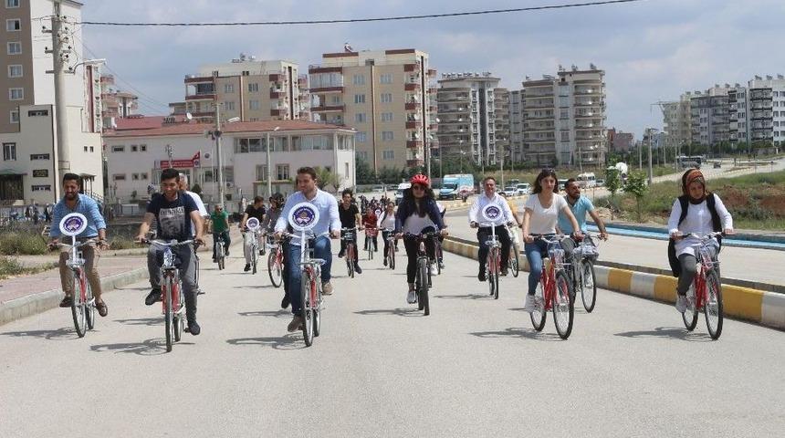 Yurt &Ouml;ğrencileri Sağlık İ&ccedil;in Pedal &Ccedil;evirdi