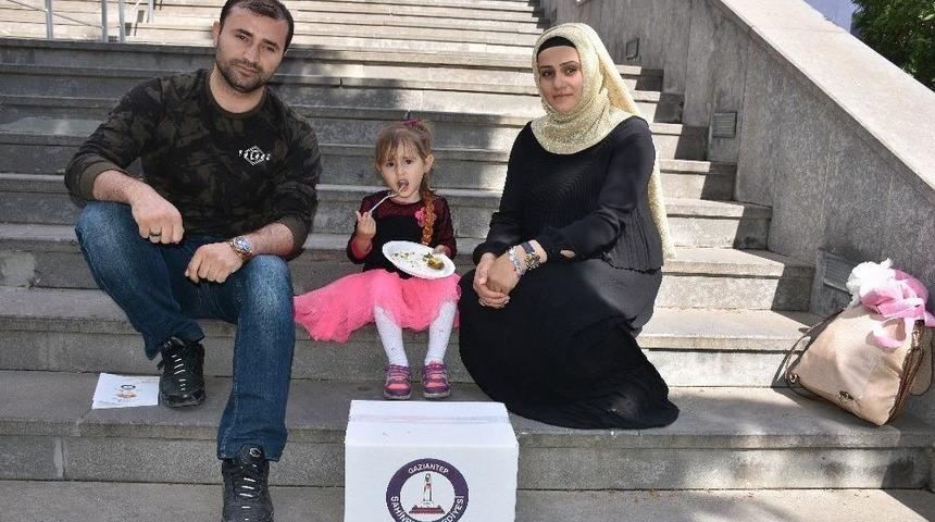 Şahinbey Belediyesi &Ccedil;&ouml;lyak Hastalarının Yanında