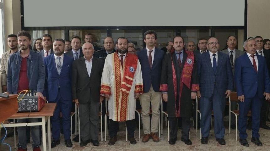 Ermenek Meslek Y&uuml;ksek Okulunda Mezuniyet Coşkusu