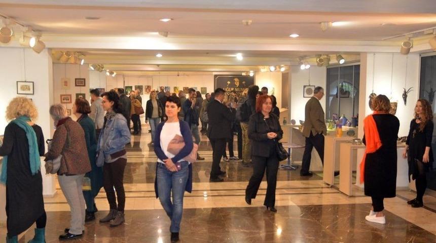 &rsquo;aferin Kızıma&rsquo; İsimli Karma Sergi A&ccedil;ıldı