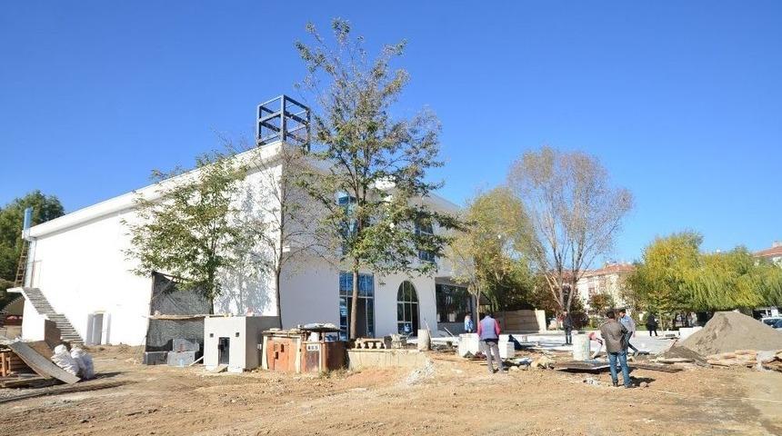 Saray&rsquo;daki Modern D&uuml;ğ&uuml;n Salonu Tamamlandı