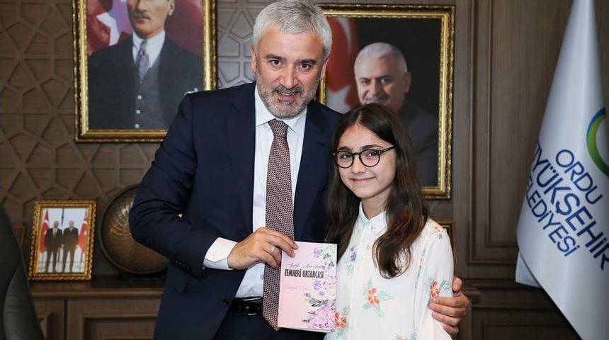 Başkan Yılmaz, Küçük Yazarı Konuk Etti