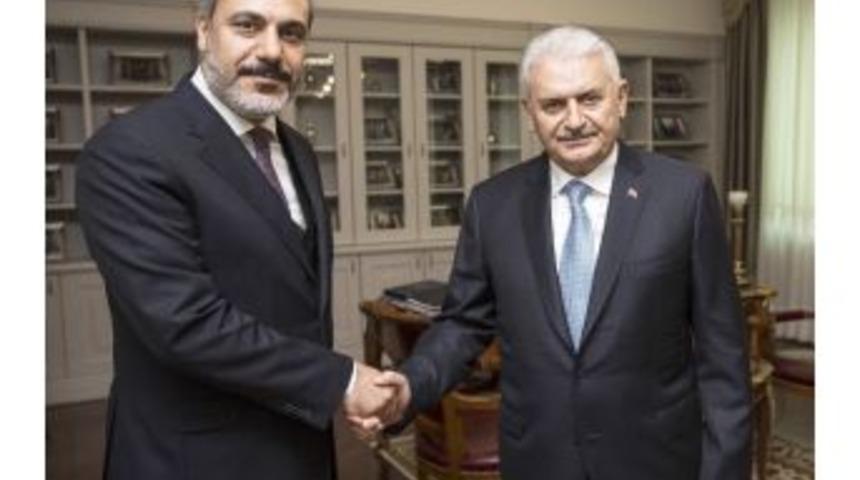 Başbakan Binali Yıldırım, Milli İstihbarat Teşkilatı (mit) M&uuml;steşarı Hakan Fidan&rsquo;ı Kabul Ediyor. Başbakanlık Resmi Konut&rsquo;ta Ger&ccedil;ekleşen G&ouml;r&uuml;şme Saat 15.45&rsquo;te Başladı.