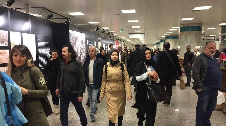 Metro İstasyonunda &Ccedil;anakkale Sergisi