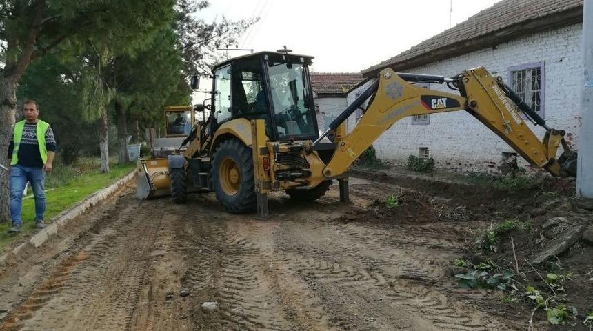 İmamk&ouml;yl&uuml;ler Toz Ve &Ccedil;amurdan Kurtuluyor