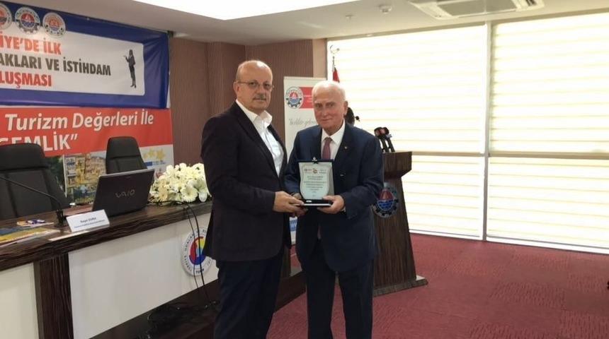 Başkan Sargın&rsquo;a İstihdama Katkı Plaketi